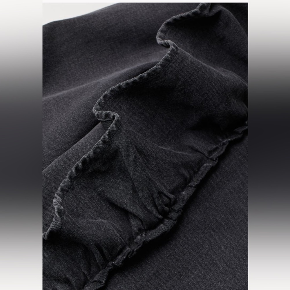 NWT H&M Ruffle Denim Dress - Picture 2 of 6